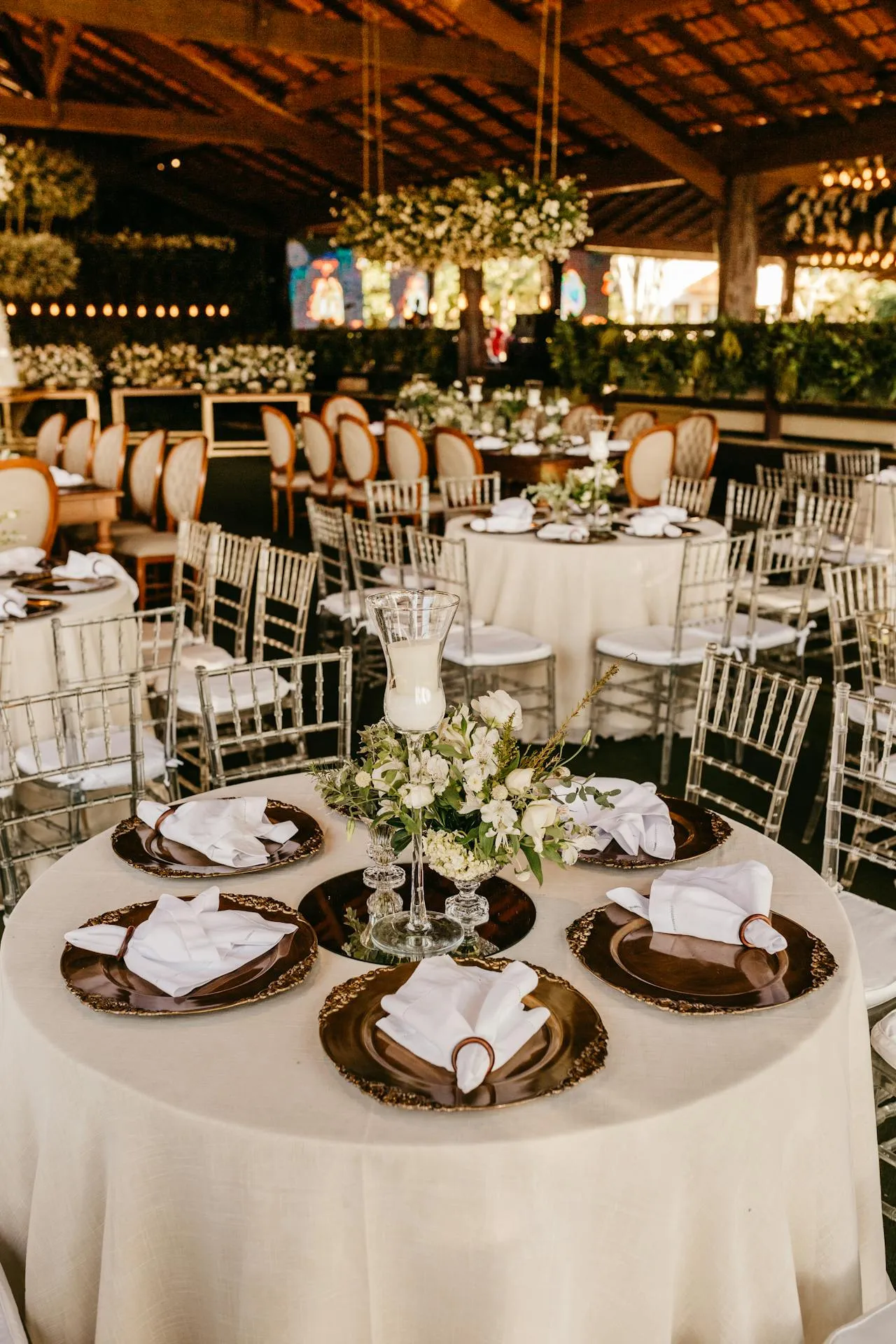 A wedding dinner decorated table