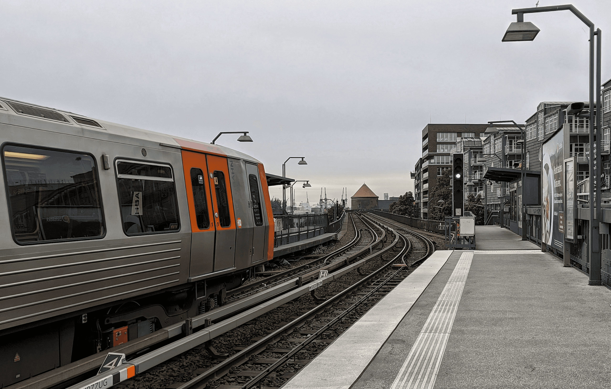 U-Bahn-Zug der Hamburger Hochbahn im Rahmen der strategischen Positionsbestimmung