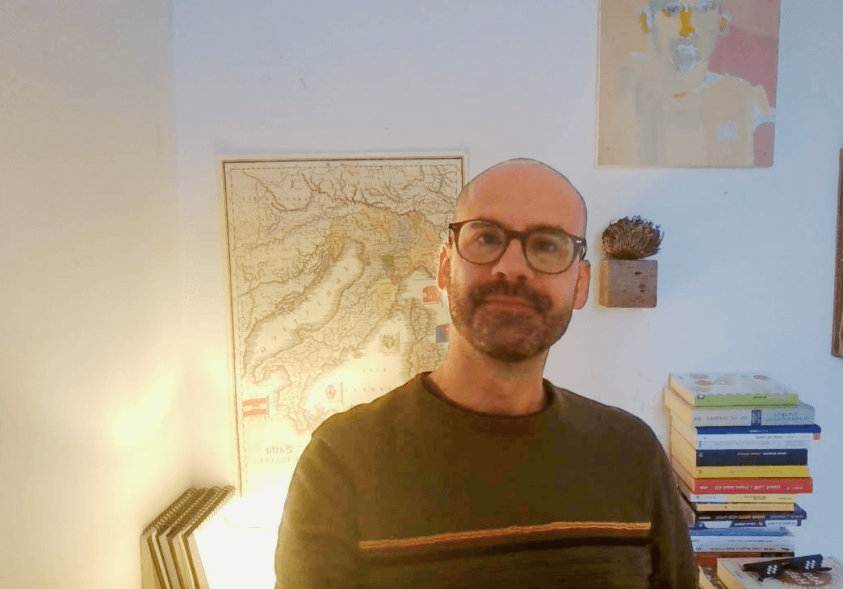 screen di carlo celanetti mentra sta sulla postazione di lavoro in conferenza con cliente