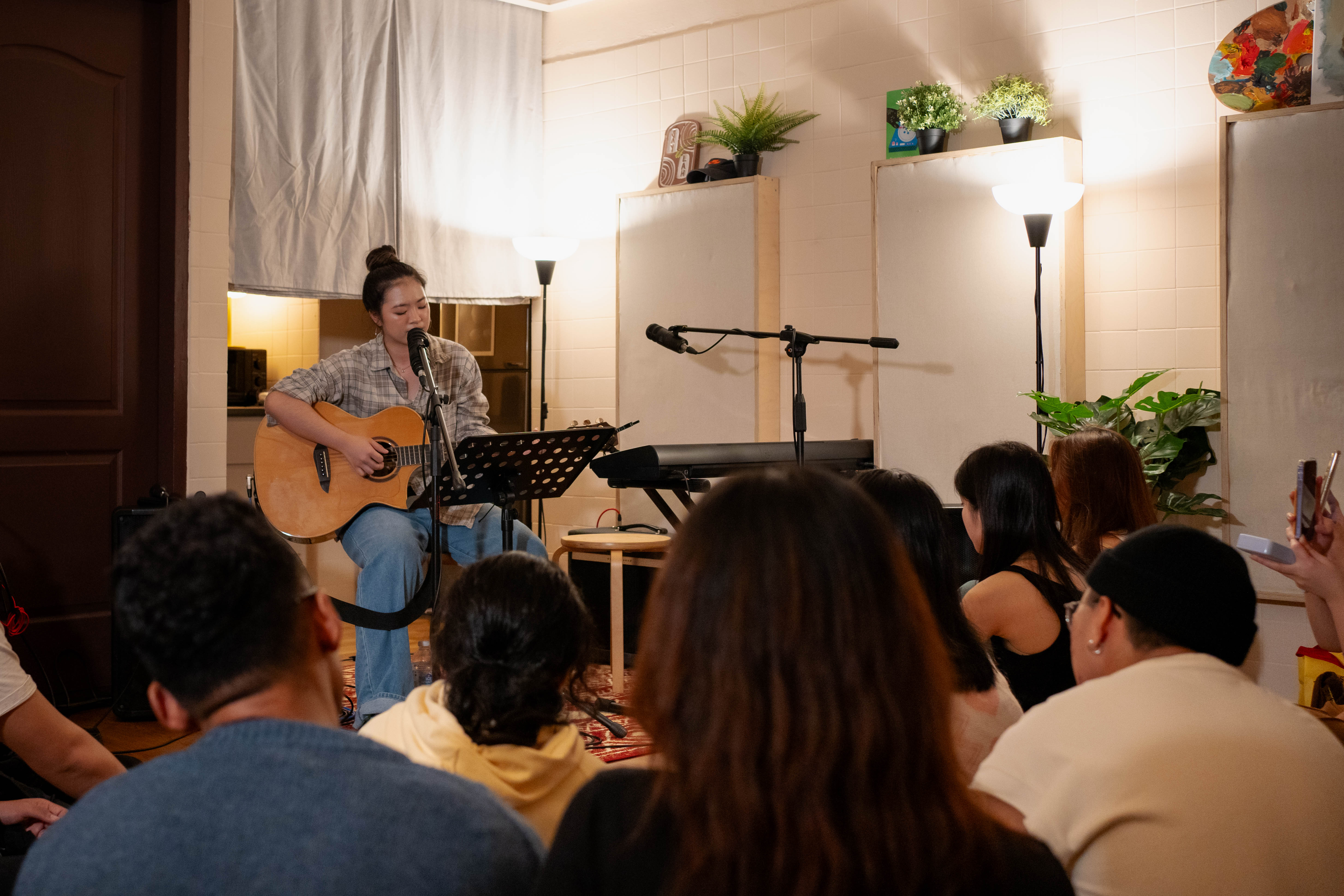 Singing for a cosy audience is Lana Lajarca during Saylah Sessions