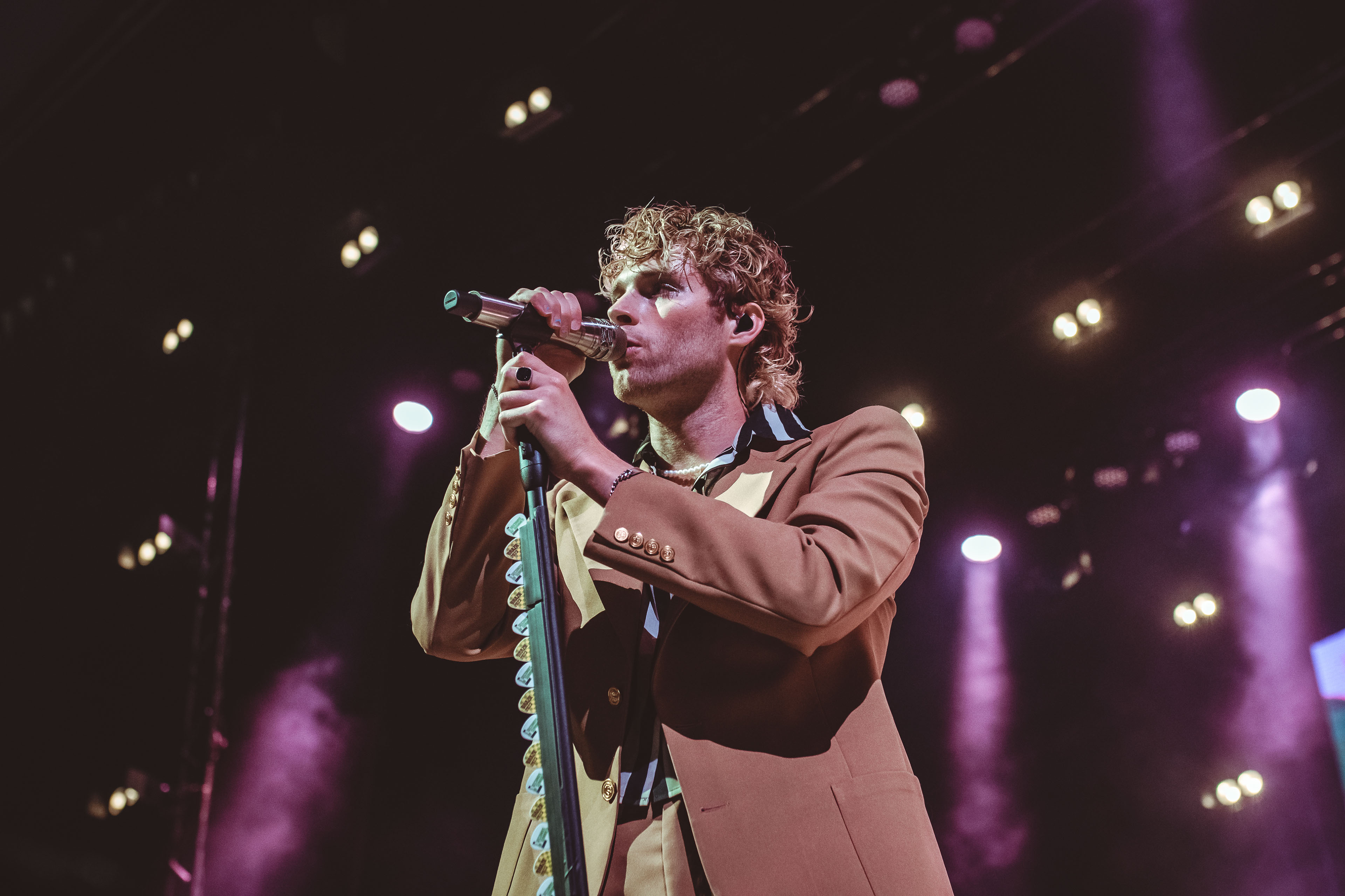 Hero Image Free Photography template real Mehedi