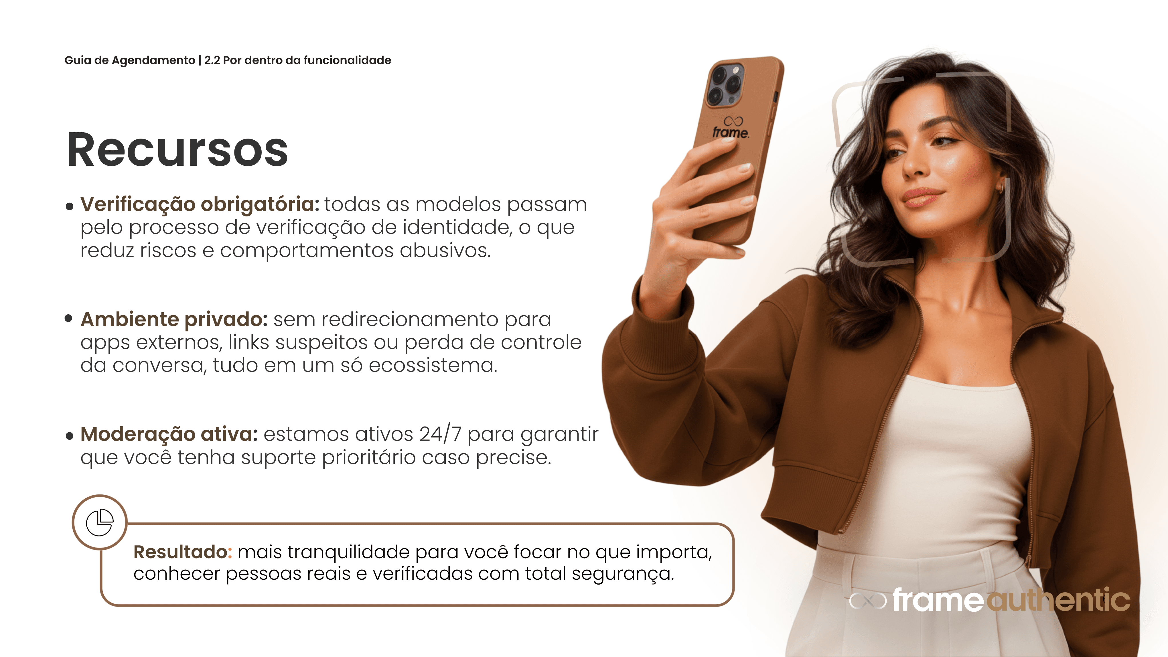 Modelo com celular