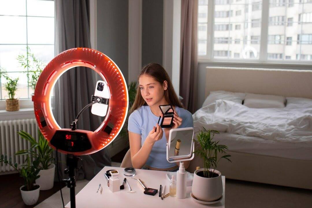 Leveraging TikTok’s new features: shopping and live streaming for e-commerce