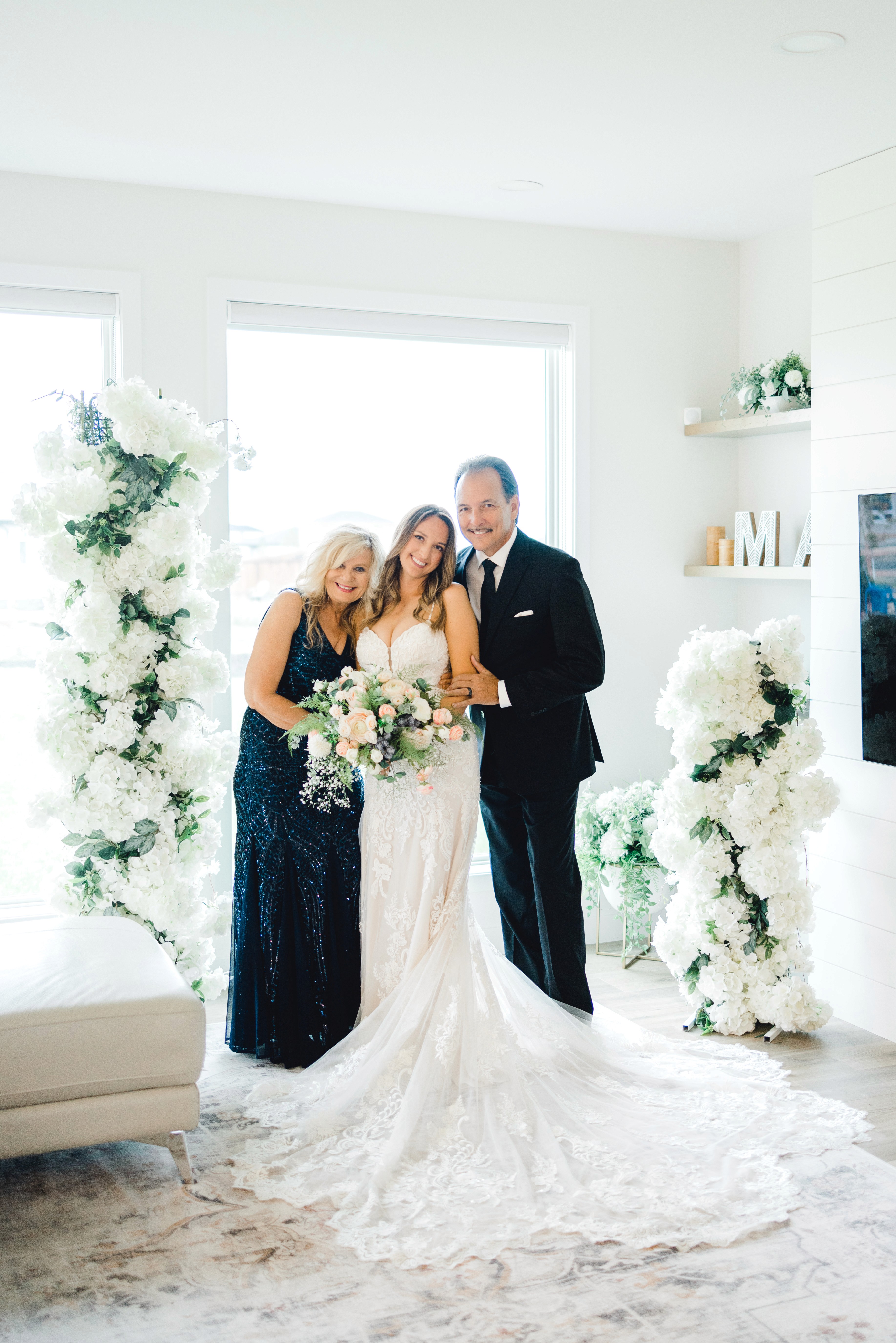 Wedding photography Brandon bridal party group photo Manitoba Trident Studios