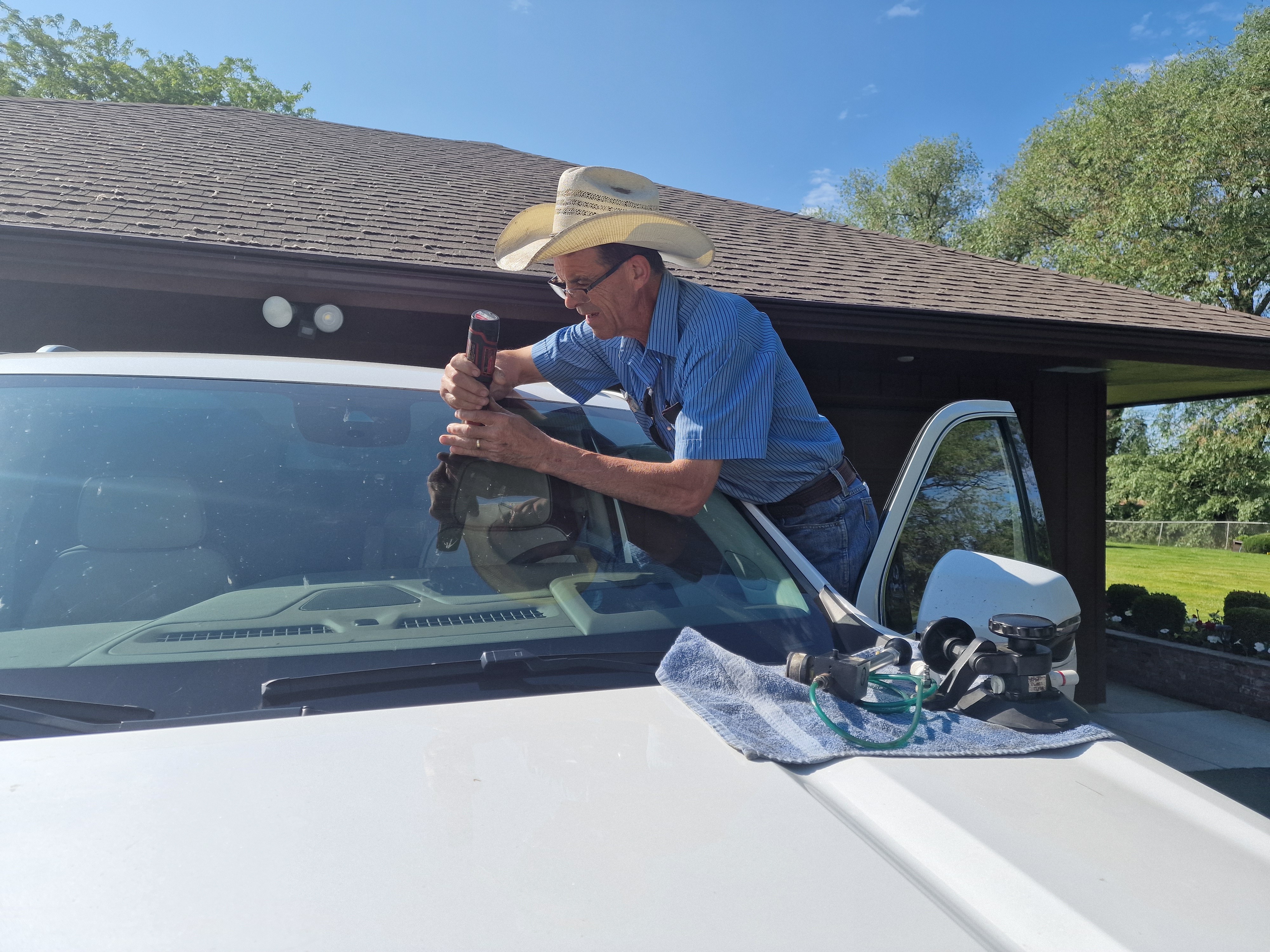 Mobile Glass Repair - Rock Chip