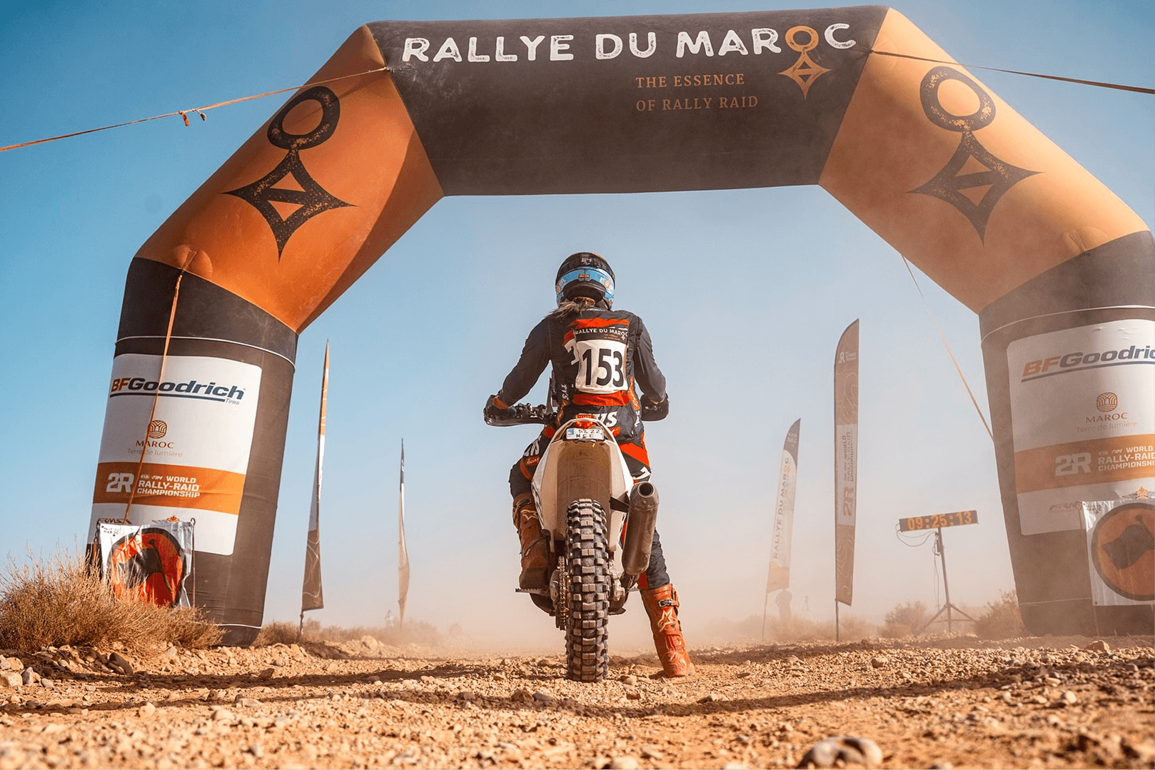 Aishwarya Pissay standing on her bike ready to take the start of the Rallye de Maroc