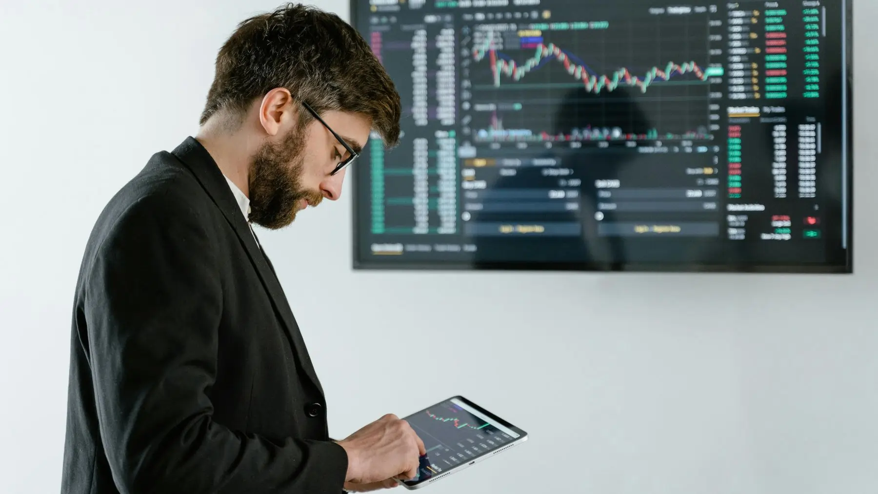 Smarter Ops for Mid-market Hosting Business