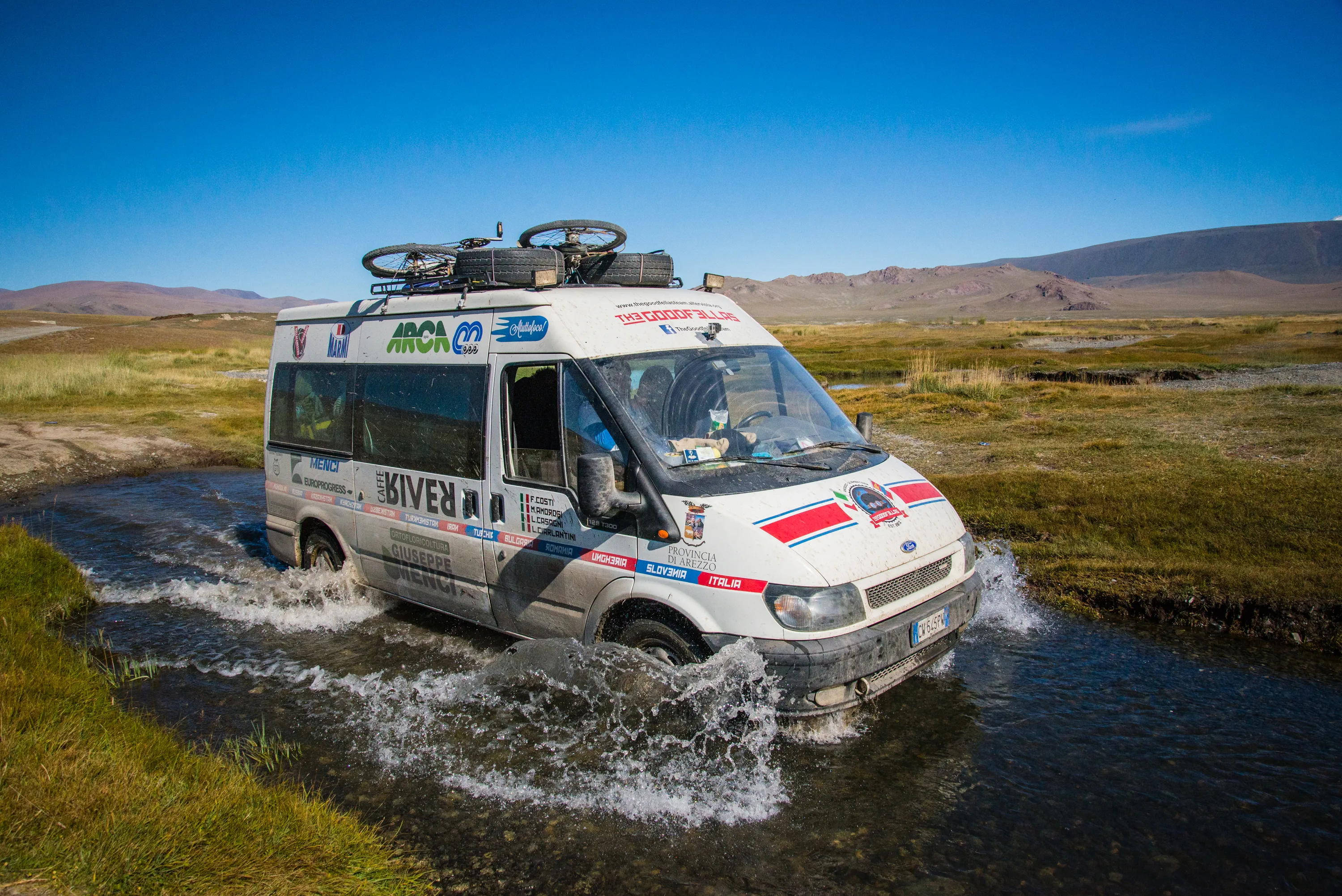 NGO Expeditions 14