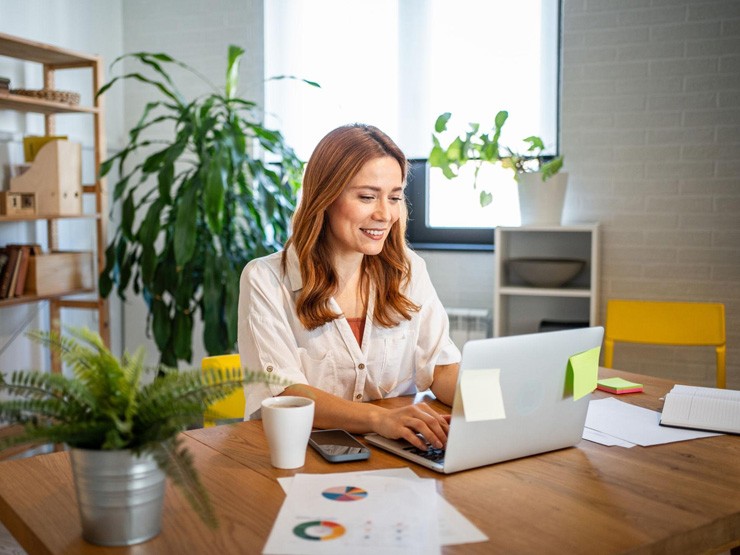 freelance-executive-assistant-working-remotely-in-London