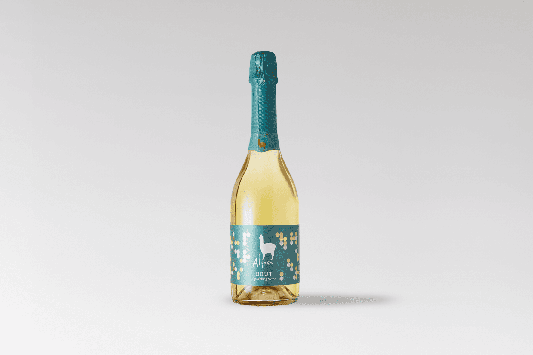 Single Alpaca Sparkling bottle with mint-green packaging on a neutral background.