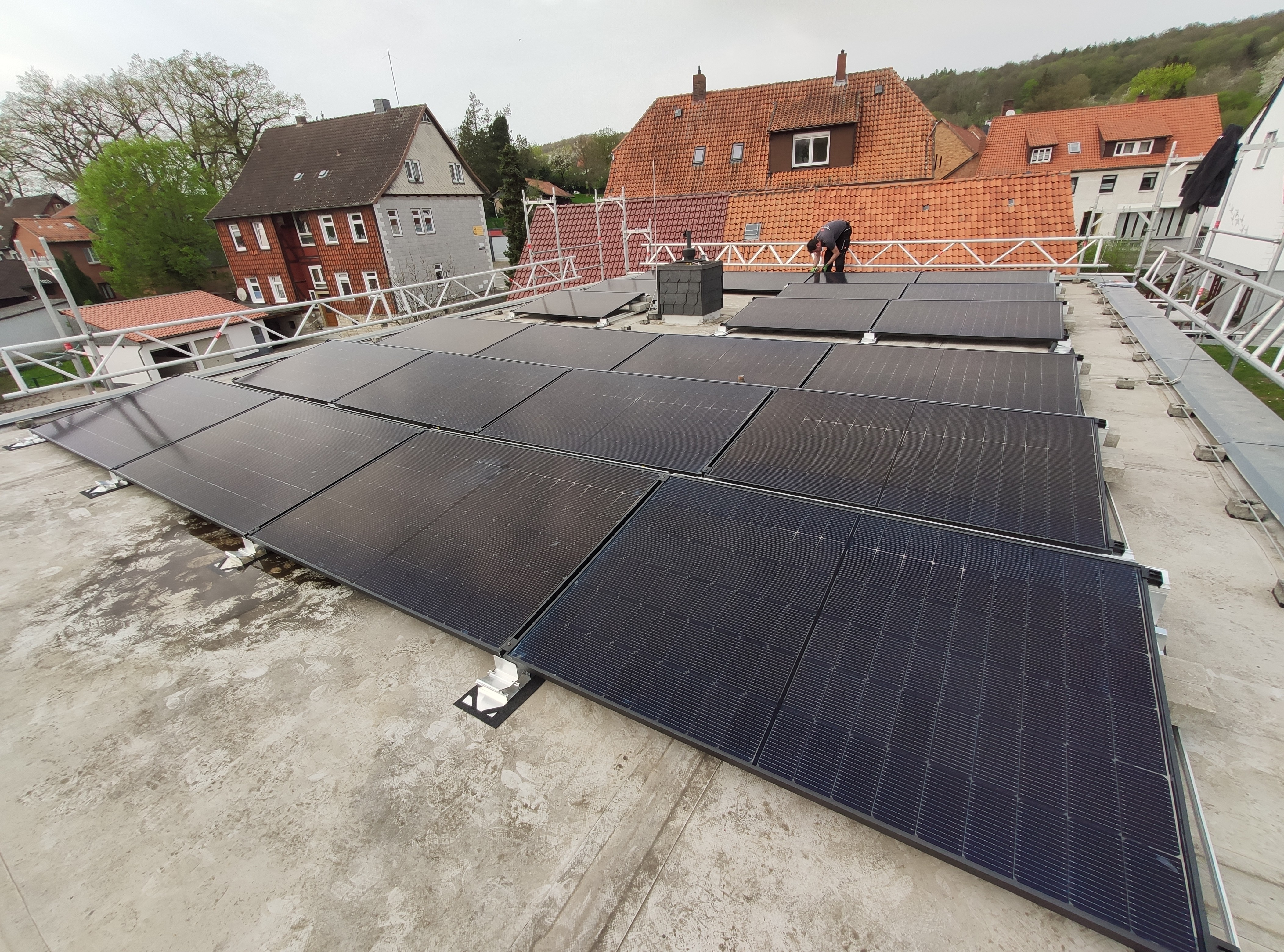 Dach mit PV-Anlage in Bad Gandersheim