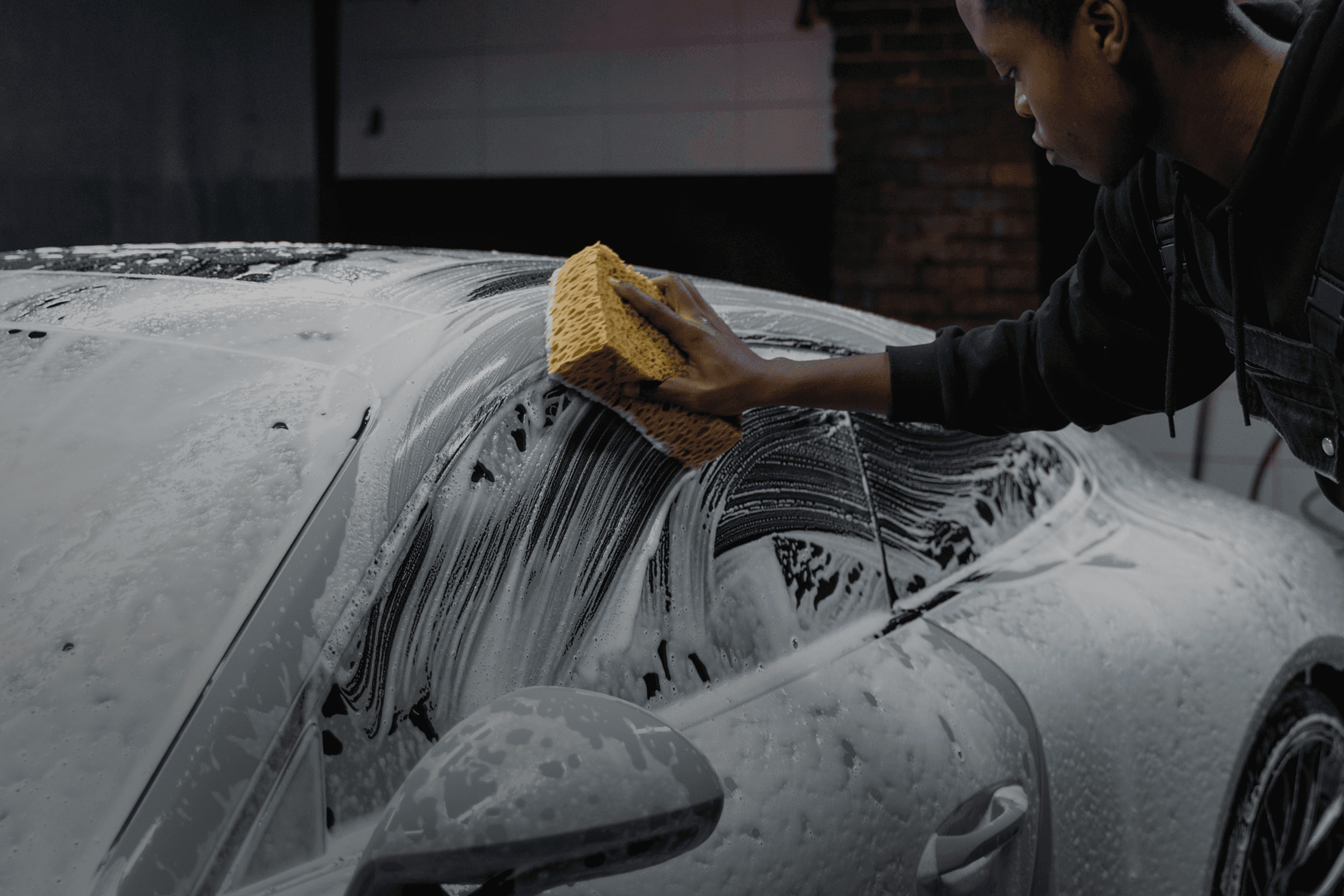 Dynamic picture of a cyclist riding downhill