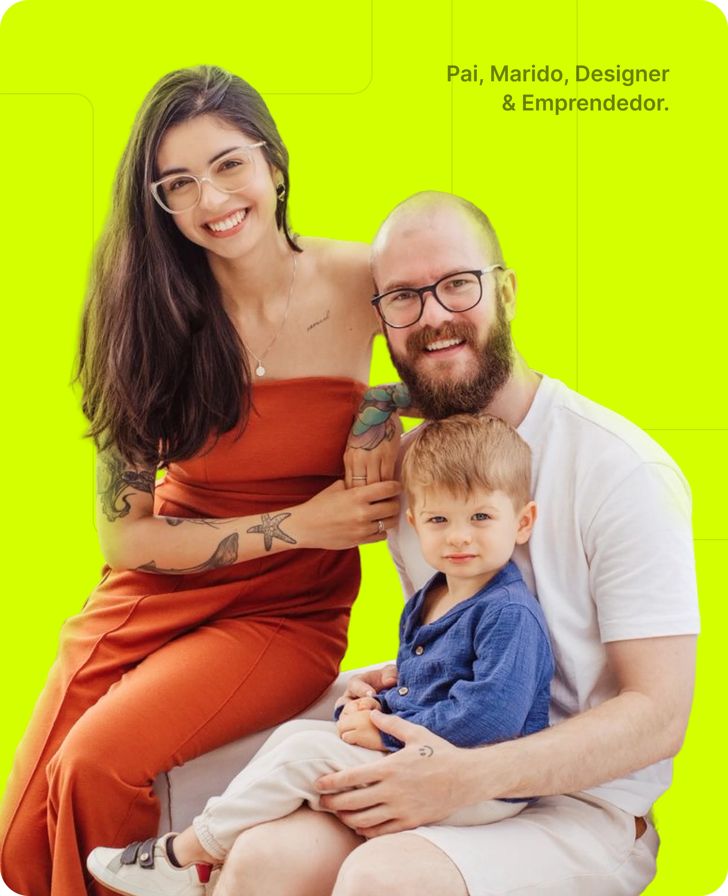 Tiago com esposa e filho
