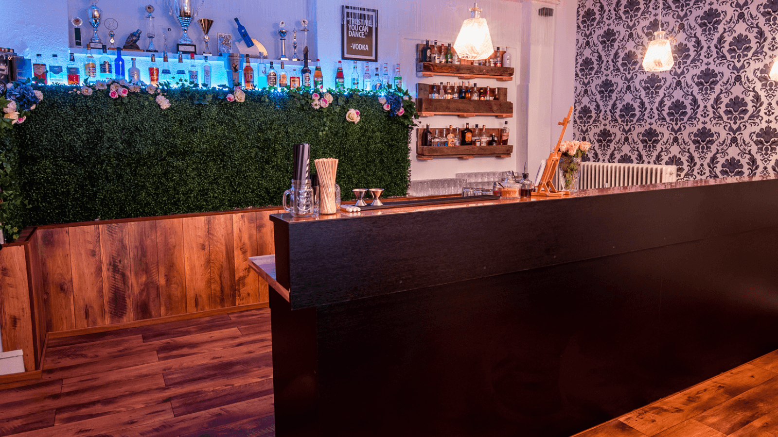 Professionell vorbereiteter SAPOORI Team-Event in Frankfurt – hochwertige Zutaten, moderne Barstationen, sauberes Setup für Firmenveranstaltungen.