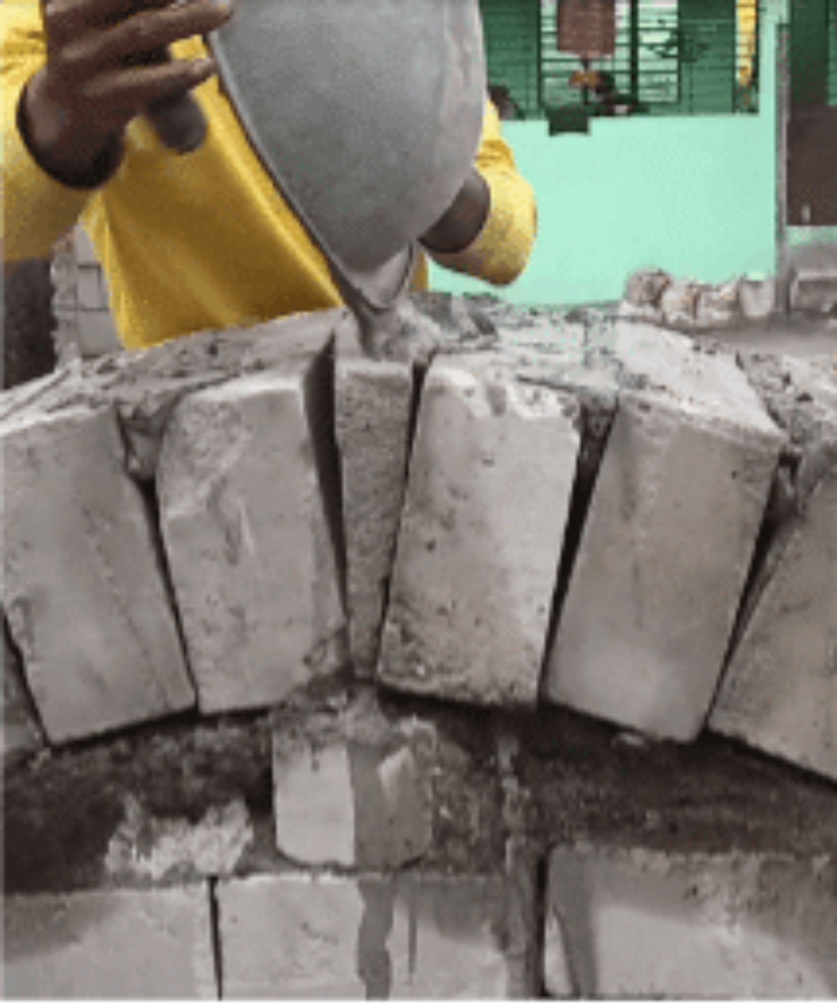 Brick arch keystone placing