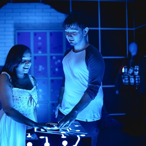 莫里亚蒂密室逃脱中的玩家