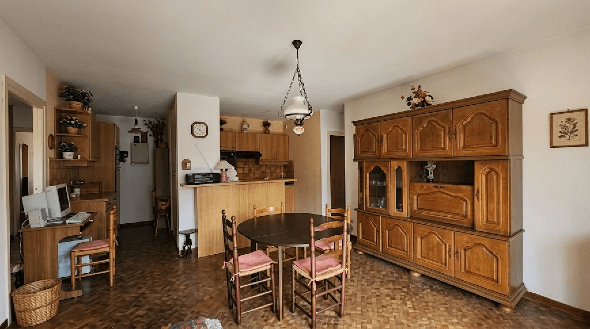 Appartement nécessitant une remise à niveau avant emménagement.