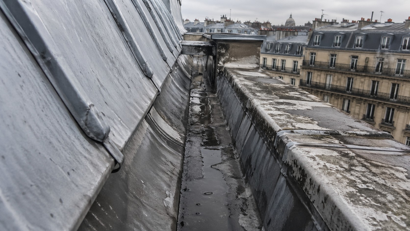cheneau_encaisse_qui_fuit_diagnostic_reparation_paris_haussmannien