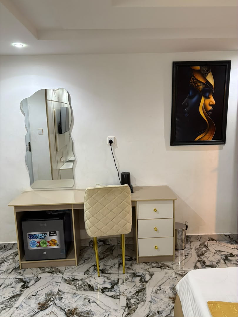 Authentic Exclusive Gold Coast Hotel & Suites photograph