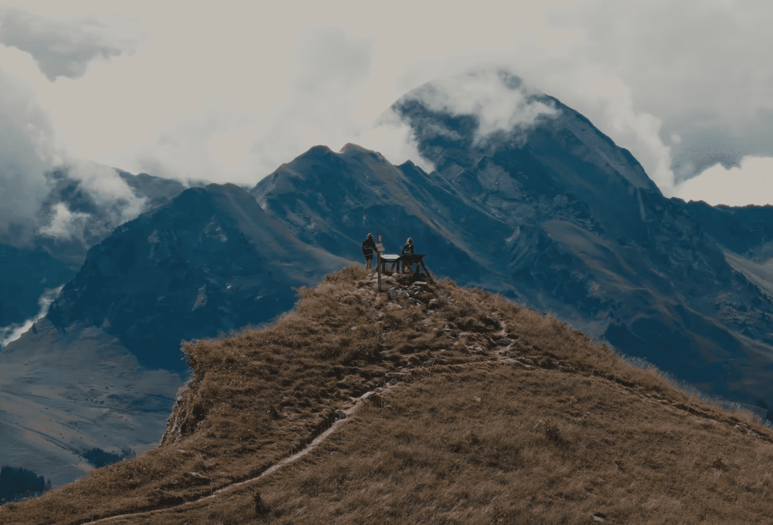 Ultra Tenace - Montagne - expone studio