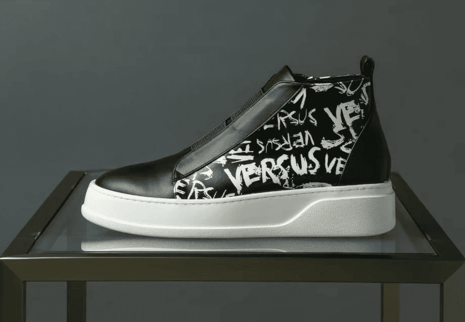 Man wearing VR glasses