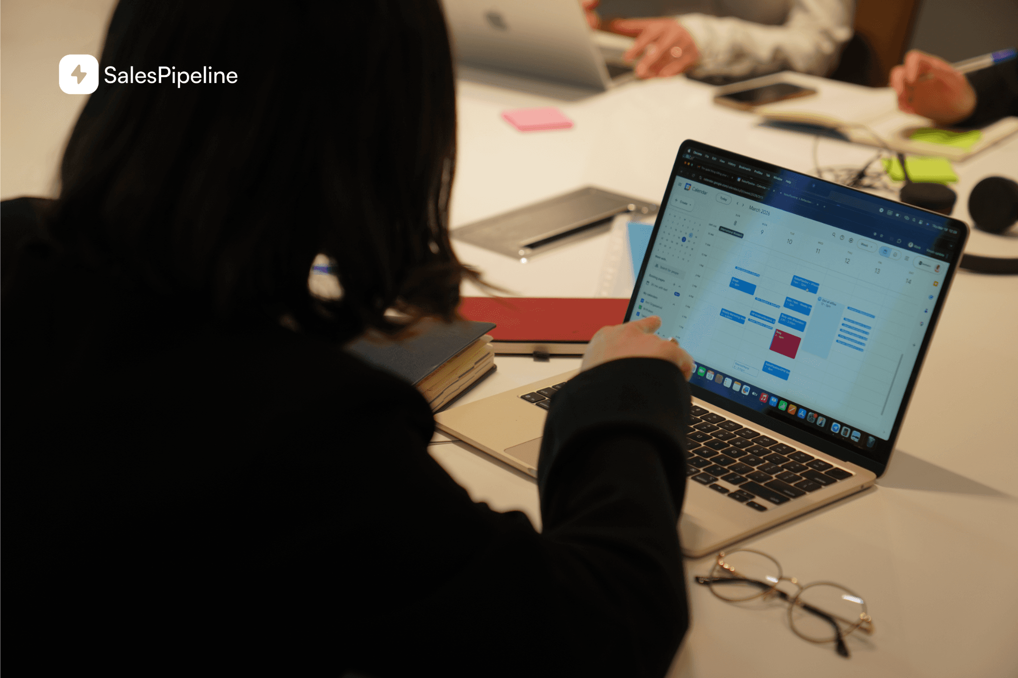 A sales pipeline dashboard showing days in stage, next-step coverage, close-date movement, stakeholder coverage, pipeline velocity, and forecast accuracy.