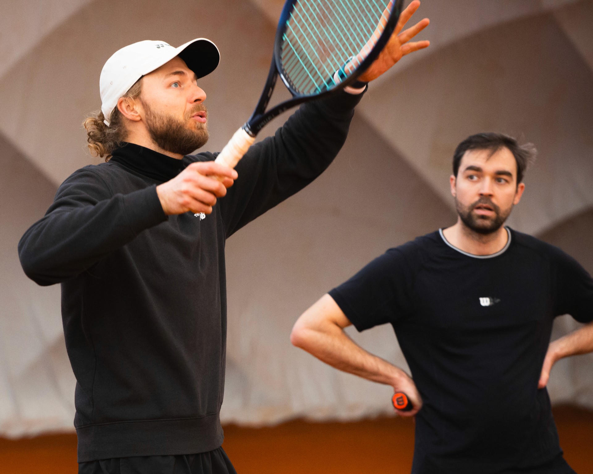 Tennismeisterei Firmenevents Gruppenbild der Teilnehmer:innen