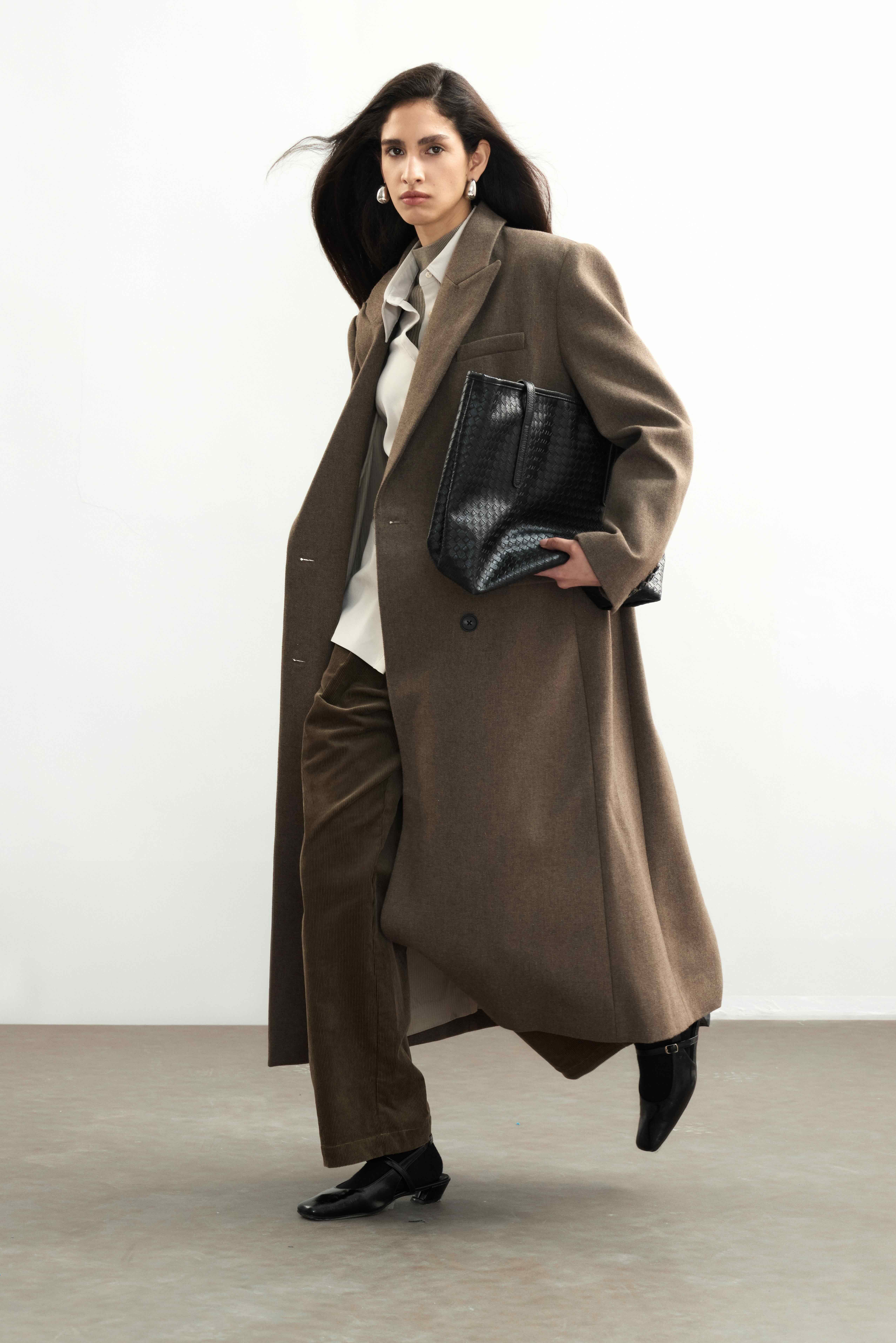 Brisa | HOLY MGMT model