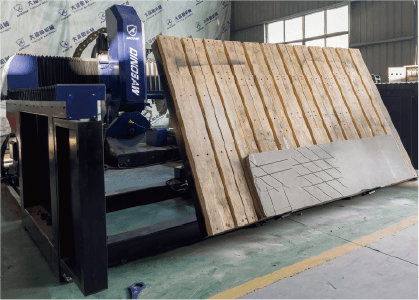 The tilting table feature of the Mono-block Bridge Cutting Machine, allowing for versatile positioning of stone slabs during cutting.