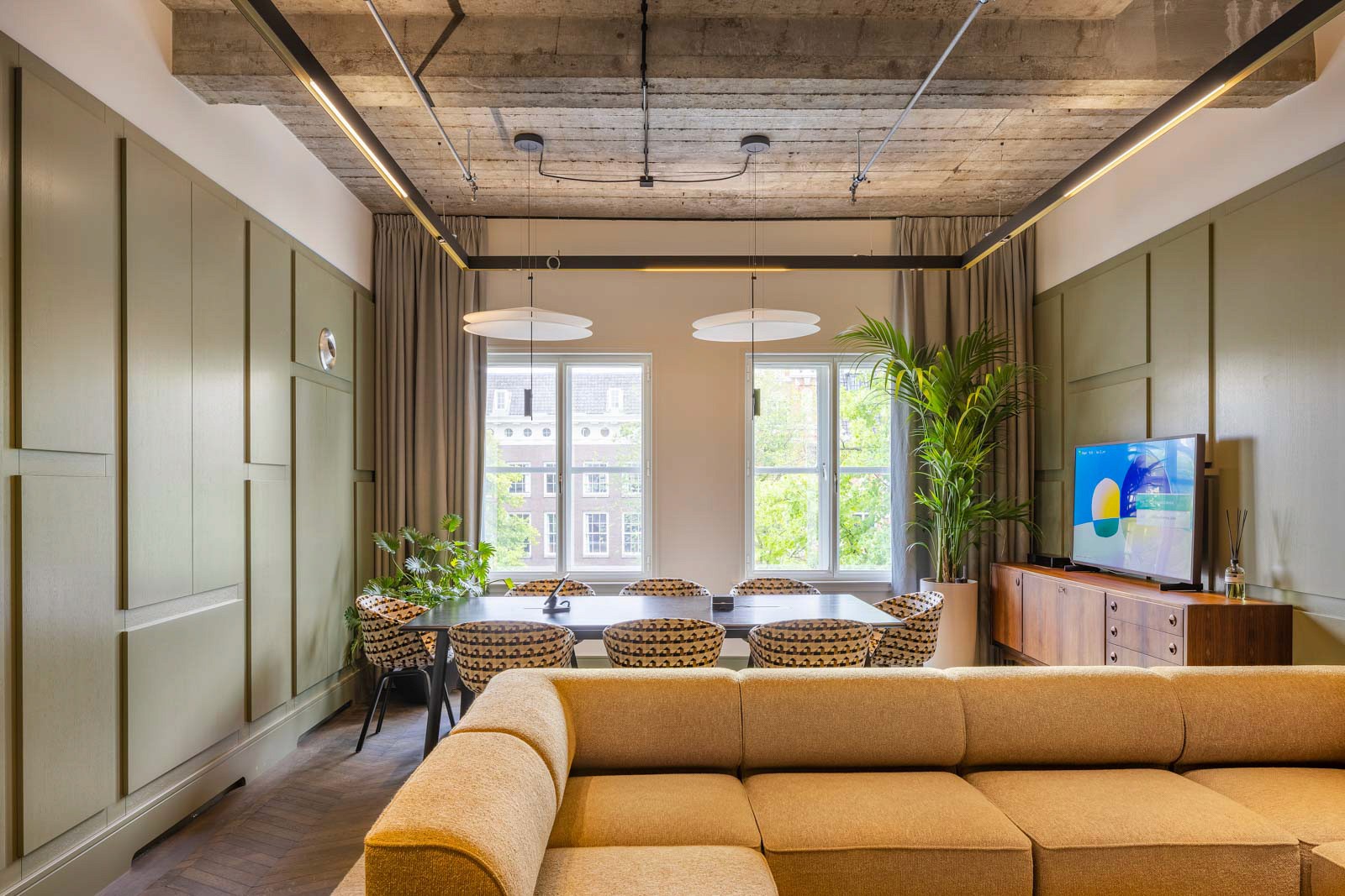 Positive Space - Mollie HQ meeting space lounge 5