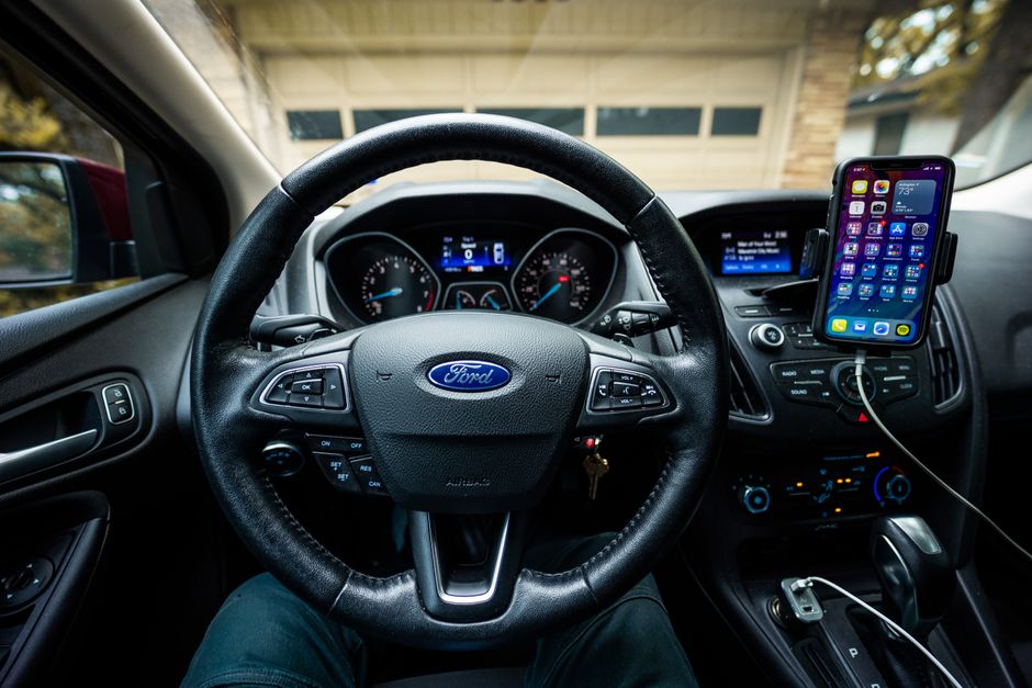 Ford Guia 360 ganha atualização completa: veja como achar tudo sobre seu carro pelo celular