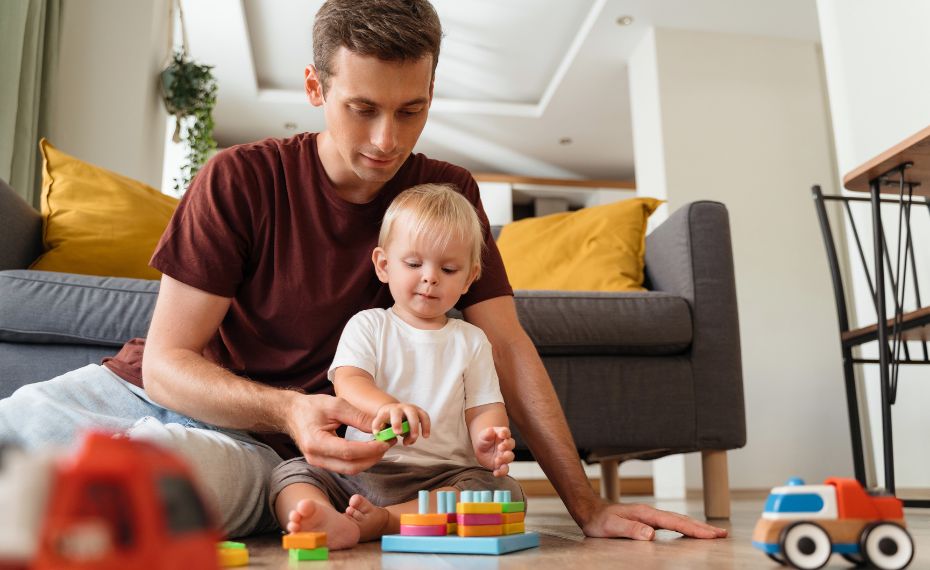 Equilíbrio entre telas e criatividade: pais vivem desafio para engajar crianças