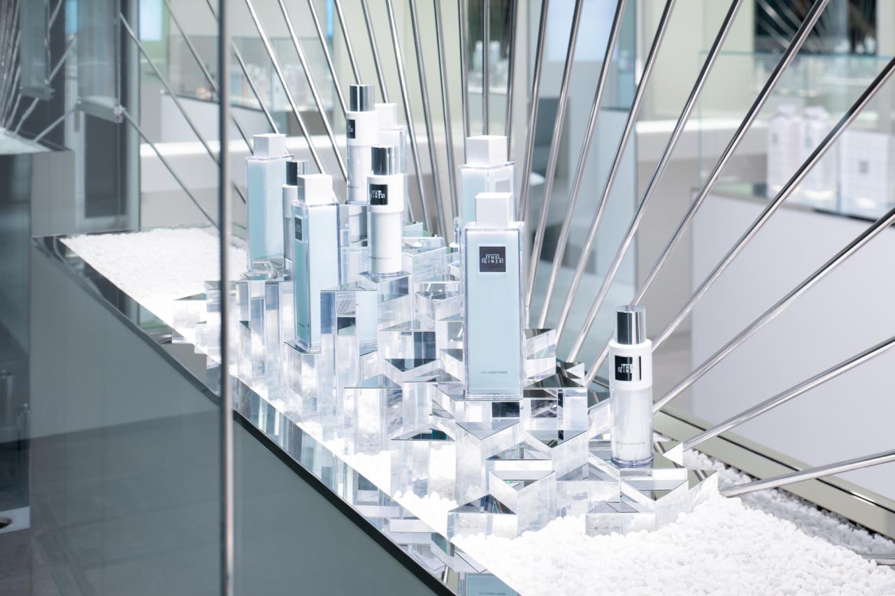 美容品牌香氛展示 Cosmetic Fragrance Showcase