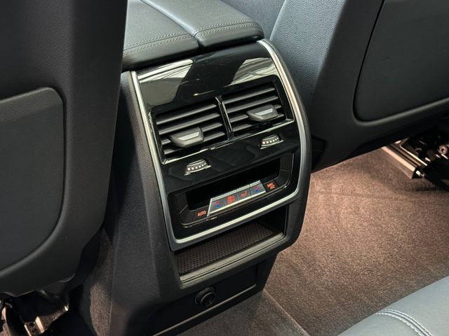 BMW X5 2023 BLACK Gebrauchtwagen - Galeriebild 24