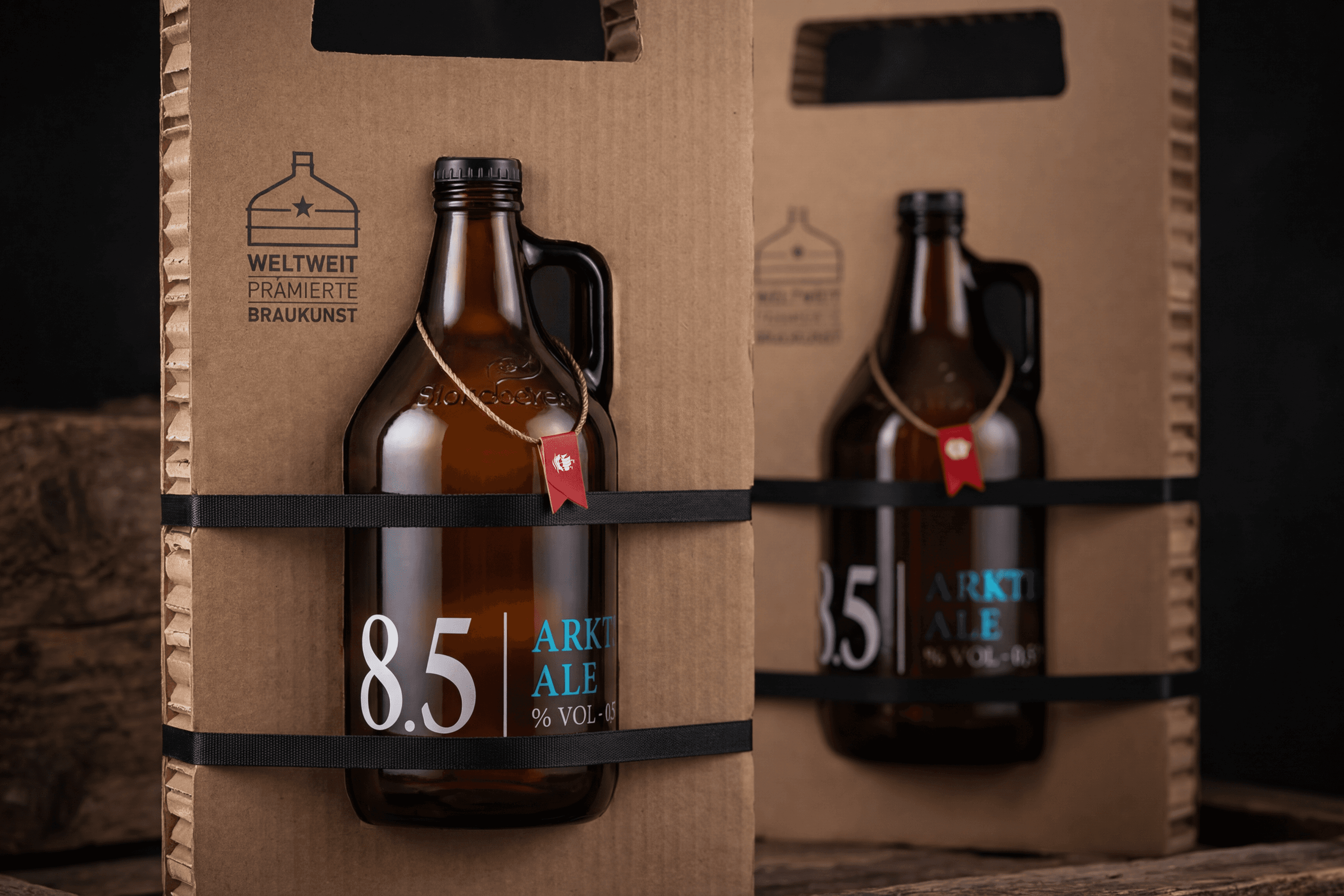 Brown beer bottle with label "8.5 ARKT ALE" in packaging.