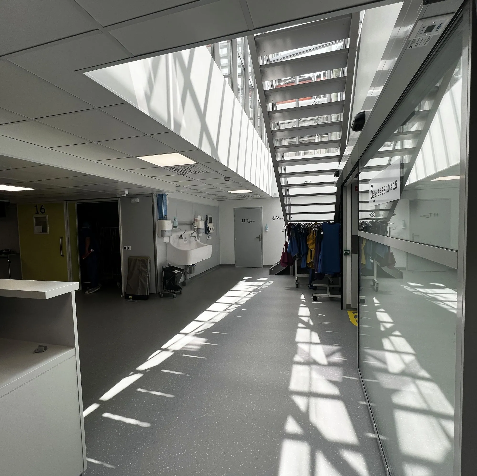 bloc central restructuration clinique pasteur toulouse tam architecture 9