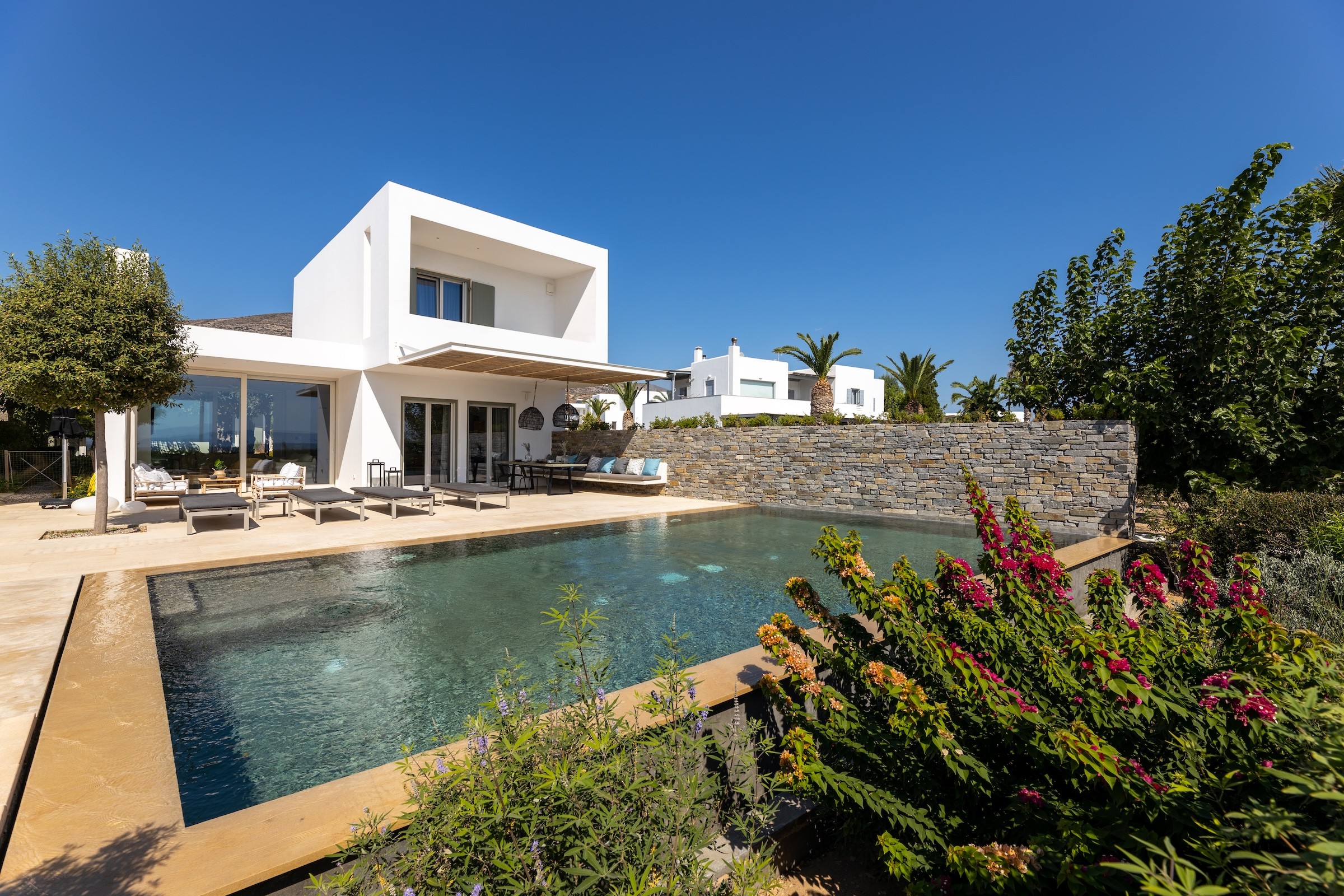 Villa with pool for rent in Drios Paros - Villa Nima I