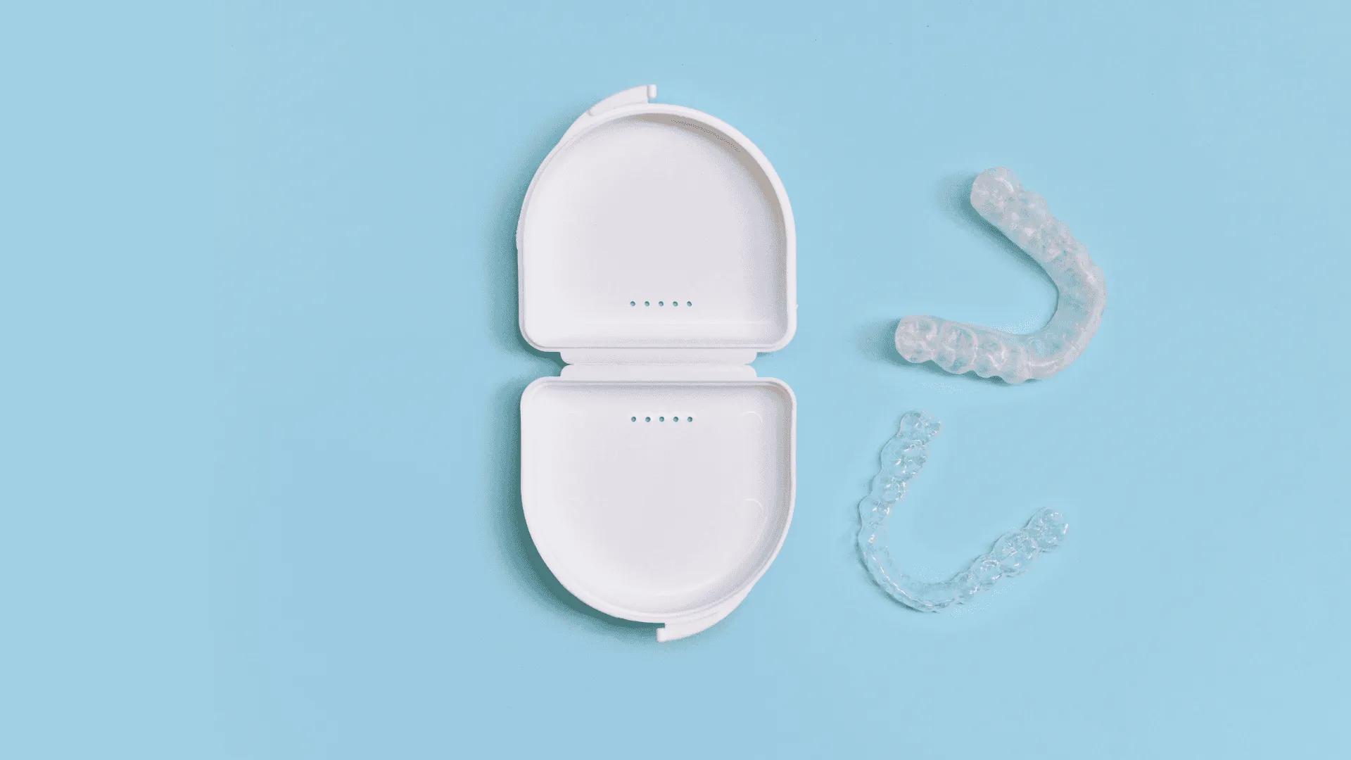 Retainers for adults at Midtown Orthodontics | Best Orthodontist in Midtown Toronto, ON 