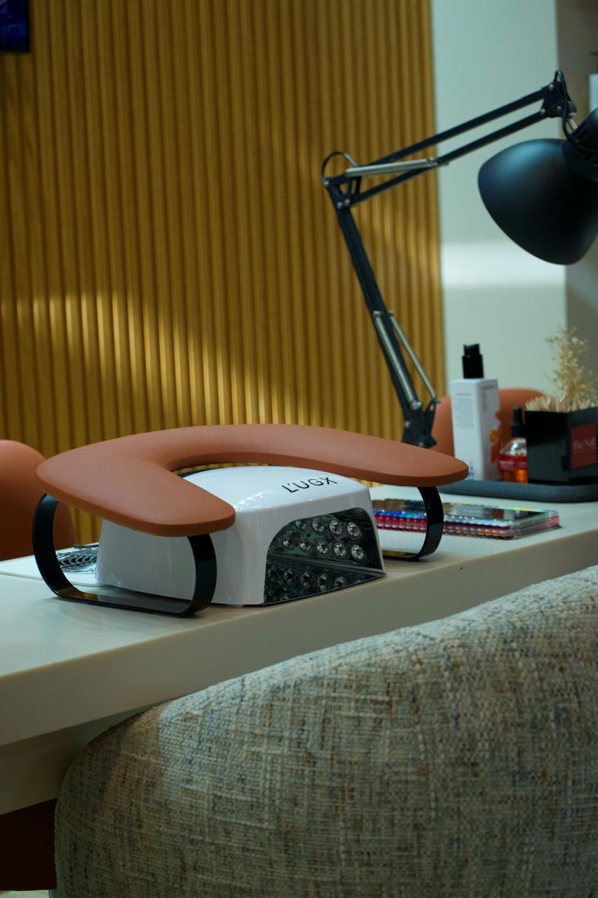 Professional UV nail lamp station