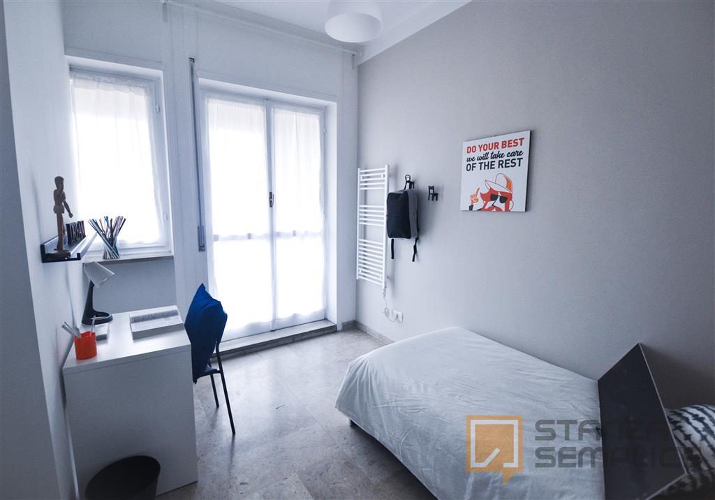 10 sqm room in Via Massimo d'Azeglio, Torino