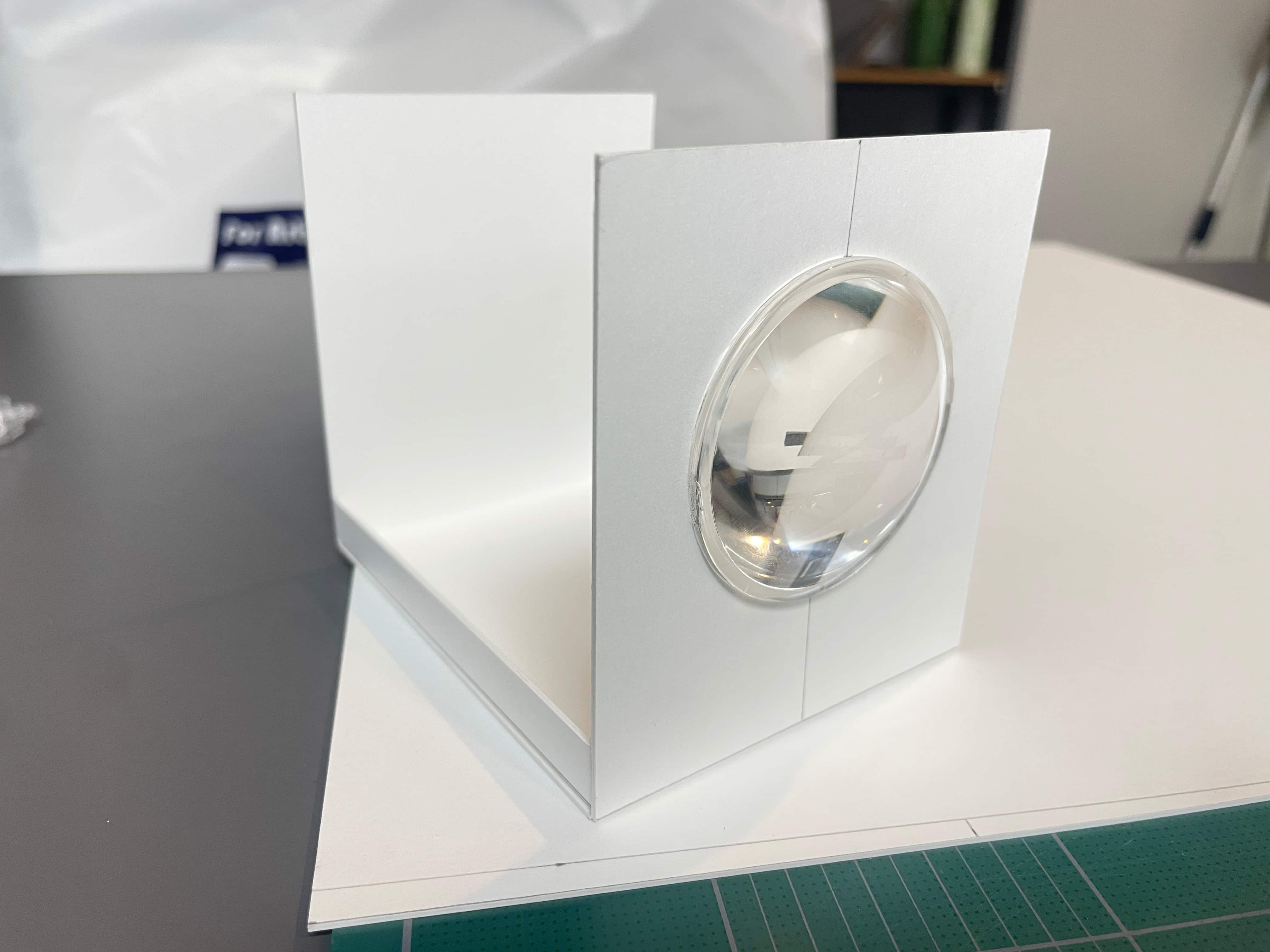 비례와 틈의 조화를 표현한 금속 구조물 설치 뷰 03 – Proportional Gap, Studio Underscore