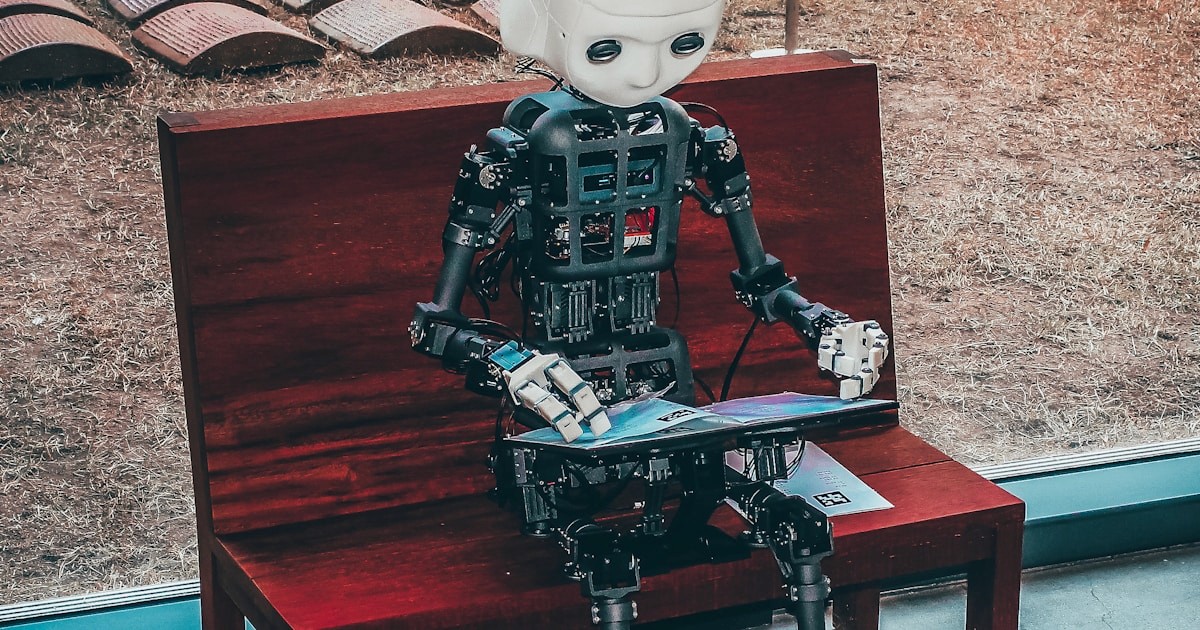 Autonomous vs Rule-Based Cloud Optimization