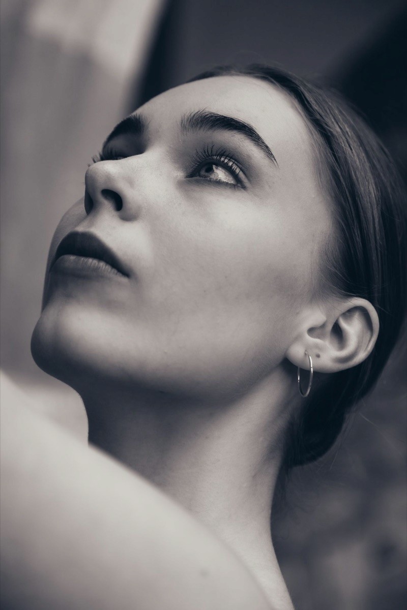 Czarno-biały portret kobiety
