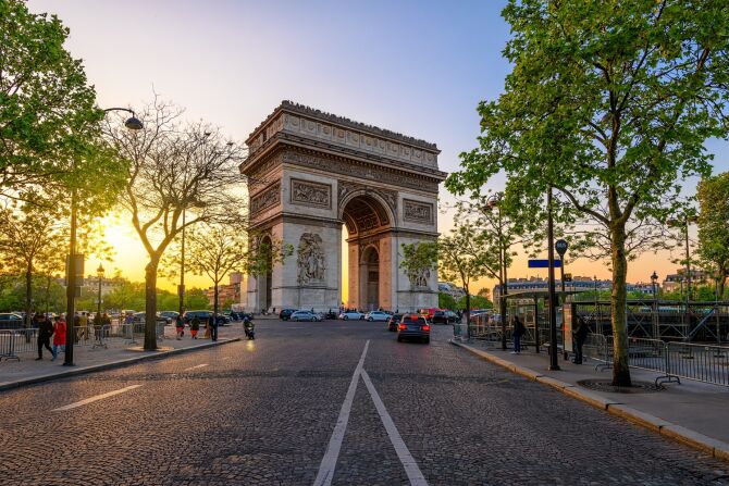 1. Admire the Arc de Triomphe