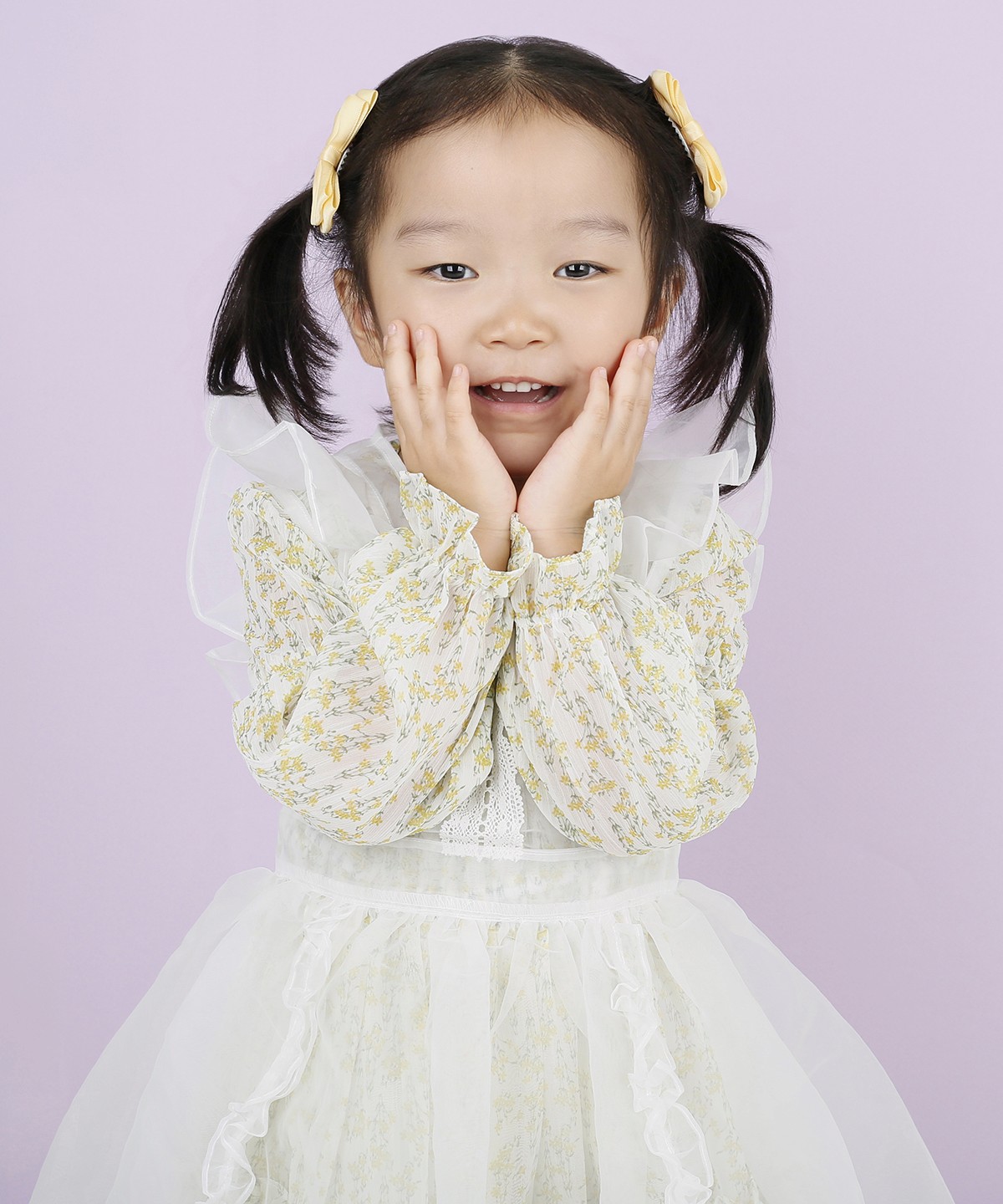 성남 어린이 컨셉사진 인생9컷 촬영 후기 | 로그스튜디오가 담아낸 두 가지 배경지의 9가지 귀여운 표정