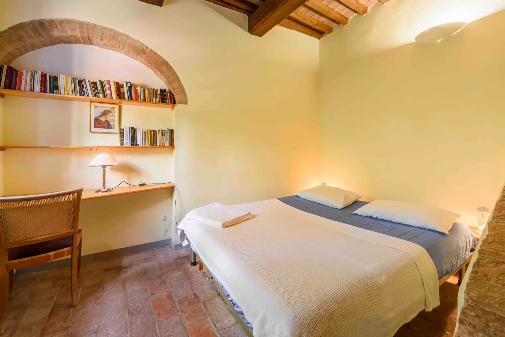 Luxury minimal chair