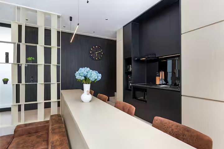 A 1-bedroom villa in a complex in Berawa, Canggu, located just 5 minutes from Batu Belig Beach