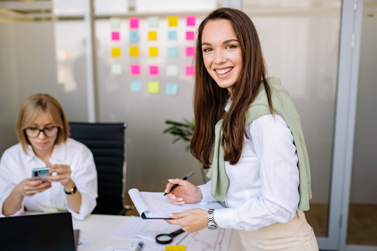 Mujer B2B corporativa