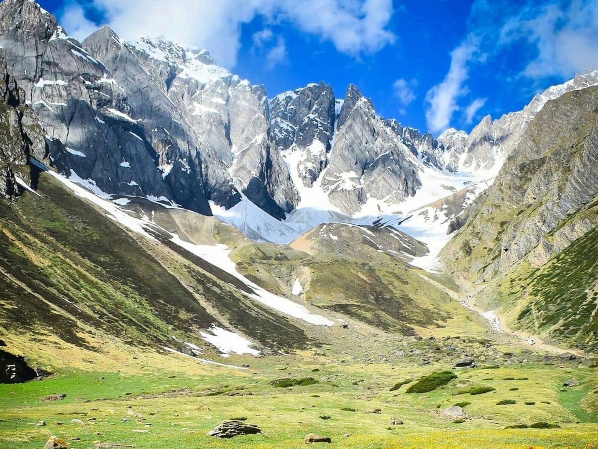Dramatic view of the Swiss Alps