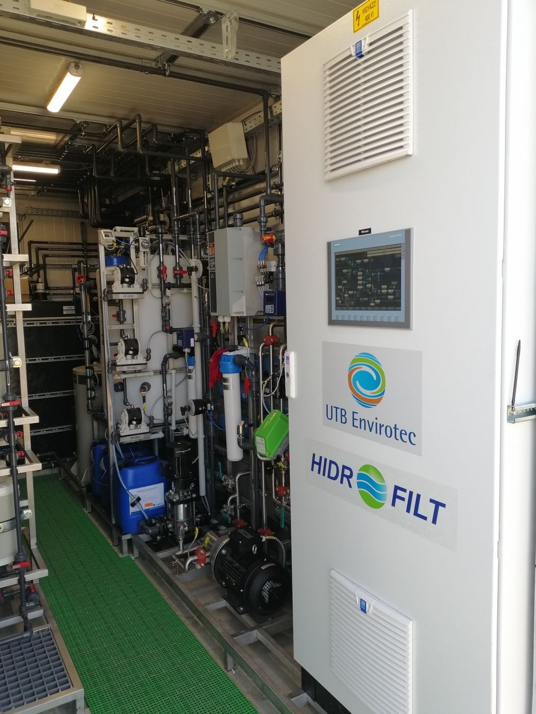 MVR evaporation and membrane treatment skid in a container
